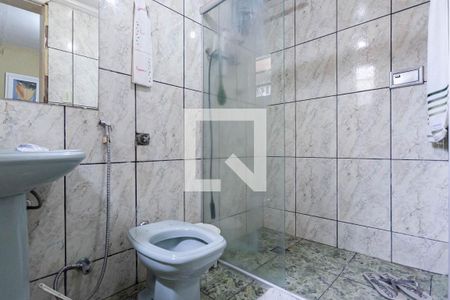 Casa à venda com 250m², 4 quartos e 4 vagasBanheiro da suíte 