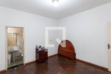 Casa à venda com 250m², 4 quartos e 4 vagasSuíte 