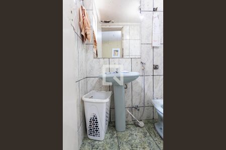 Casa à venda com 250m², 4 quartos e 4 vagasBanheiro da suíte 