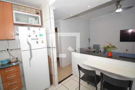 Apartamento à venda com 58m², 2 quartos e sem vagaCozinha e Área de Serviço