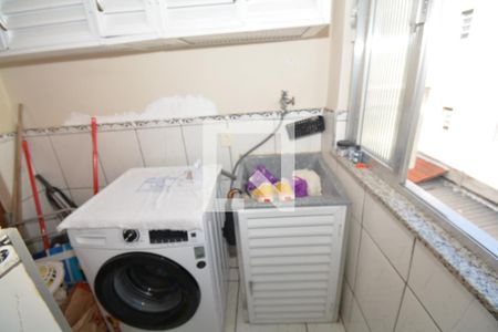 Apartamento à venda com 58m², 2 quartos e sem vagaCozinha e Área de Serviço