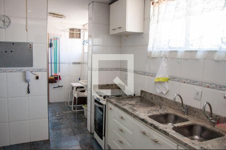 Apartamento à venda com 103m², 3 quartos e 2 vagas Apartamento à venda com 103m², 3 quartos e 2 vagasCozinha