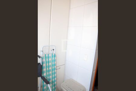 Apartamento à venda com 103m², 3 quartos e 2 vagas Apartamento à venda com 103m², 3 quartos e 2 vagasBanheiro de Serviço