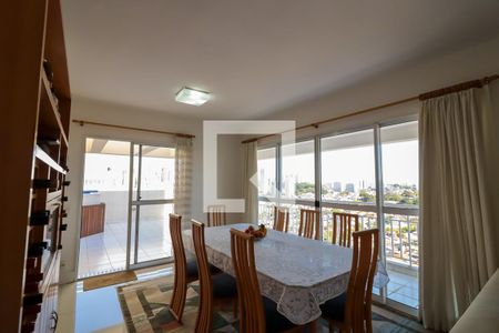 Apartamento à venda com 194m², 4 quartos e 3 vagas Apartamento à venda com 194m², 4 quartos e 3 vagasSala de Jantar