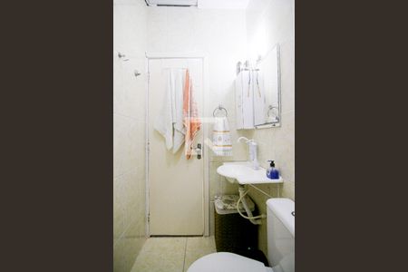 Casa à venda com 182m², 3 quartos e 3 vagas Casa à venda com 182m², 3 quartos e 3 vagasBanheiro Social