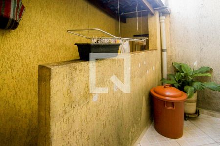 Casa à venda com 182m², 3 quartos e 3 vagas Casa à venda com 182m², 3 quartos e 3 vagasQuintal