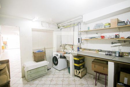 Casa à venda com 182m², 3 quartos e 3 vagas Casa à venda com 182m², 3 quartos e 3 vagasLavanderia