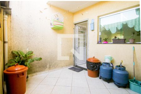 Casa à venda com 182m², 3 quartos e 3 vagas Casa à venda com 182m², 3 quartos e 3 vagasQuintal