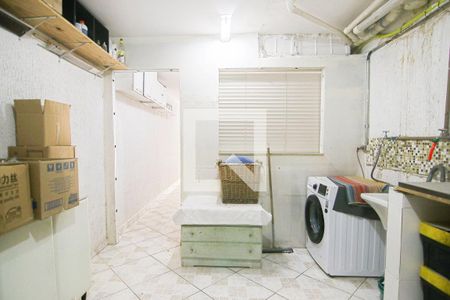 Casa à venda com 182m², 3 quartos e 3 vagas Casa à venda com 182m², 3 quartos e 3 vagasLavanderia