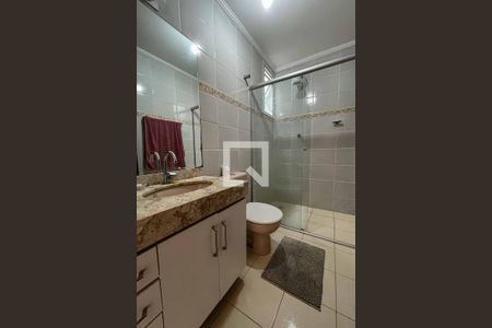 Banheiro da Suíte de casa de condomínio à venda com 3 quartos, 102m² em Vila Guaca, São Paulo