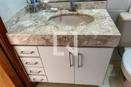 Banheiro da Suíte de casa de condomínio à venda com 3 quartos, 102m² em Vila Guaca, São Paulo