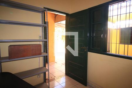 Casa à venda com 240m², 4 quartos e 4 vagasQuarto de Serviço