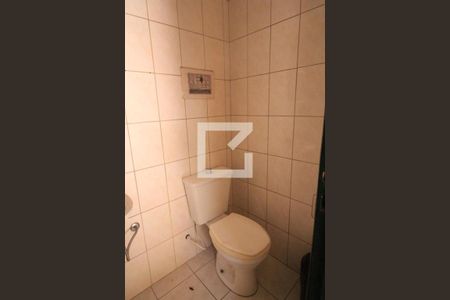 Casa à venda com 240m², 4 quartos e 4 vagasBanheiro de Serviço