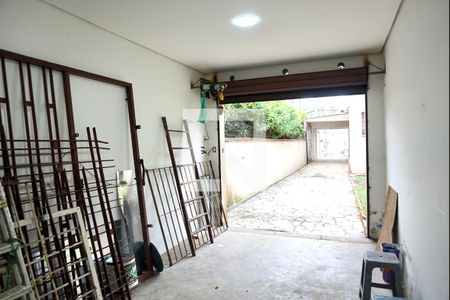 Casa para alugar com 300m², 3 quartos e 8 vagas Casa para alugar com 300m², 3 quartos e 8 vagasGaragem