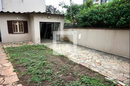 Casa para alugar com 300m², 3 quartos e 8 vagas Casa para alugar com 300m², 3 quartos e 8 vagasquintal
