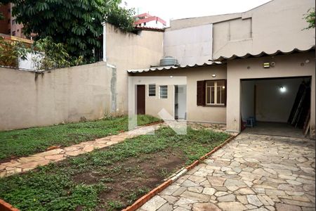 Casa para alugar com 300m², 3 quartos e 8 vagas Casa para alugar com 300m², 3 quartos e 8 vagasQuintal
