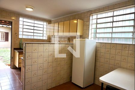 Casa para alugar com 300m², 3 quartos e 8 vagas Casa para alugar com 300m², 3 quartos e 8 vagasCozinha