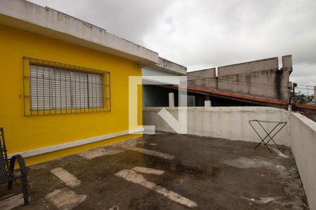 Casa à venda com 187m², 2 quartos e 2 vagas Casa à venda com 187m², 2 quartos e 2 vagasTerraço