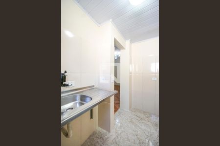 Cozinha de casa de condomínio para alugar com 1 quarto, 35m² em Penha de França, São Paulo