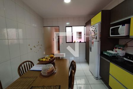 Casa à venda com 127m², 3 quartos e 3 vagas Casa à venda com 127m², 3 quartos e 3 vagasCozinha