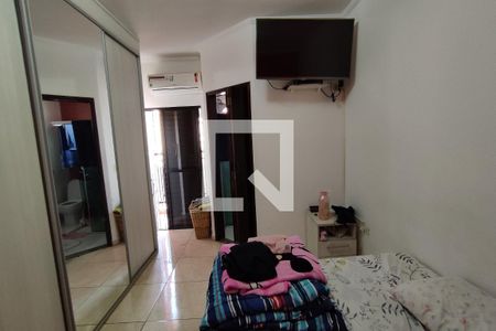 Casa à venda com 127m², 3 quartos e 3 vagas Casa à venda com 127m², 3 quartos e 3 vagasSuíte