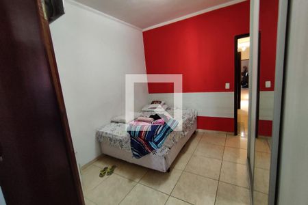 Casa à venda com 127m², 3 quartos e 3 vagas Casa à venda com 127m², 3 quartos e 3 vagasSuíte