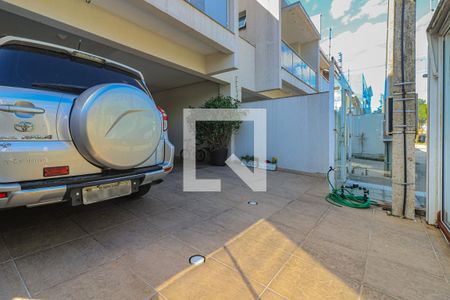 Casa à venda com 145m², 3 quartos e 3 vagas Casa à venda com 145m², 3 quartos e 3 vagasGaragem