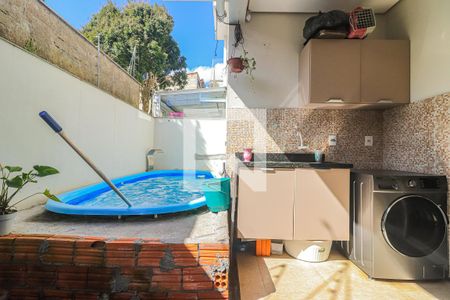 Casa à venda com 145m², 3 quartos e 3 vagas Casa à venda com 145m², 3 quartos e 3 vagasQuintal