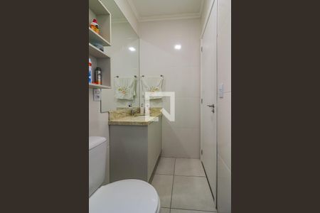Casa à venda com 145m², 3 quartos e 3 vagas Casa à venda com 145m², 3 quartos e 3 vagasDetalhe do Banheiro Social