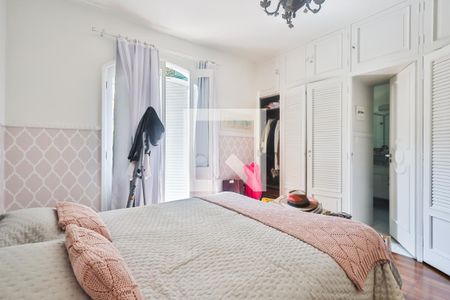 Casa à venda com 380m², 4 quartos e 3 vagasSuíte 3