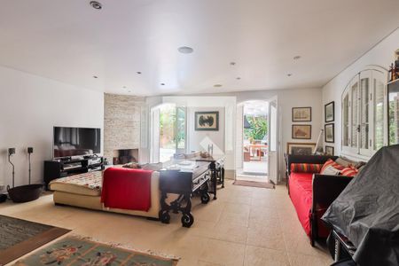 Casa à venda com 380m², 4 quartos e 3 vagasSuíte 1