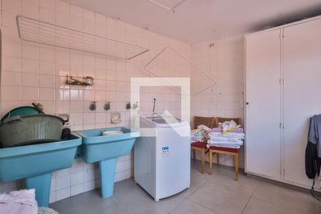 Casa à venda com 380m², 4 quartos e 3 vagasÁrea de Serviço