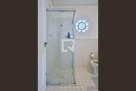 Casa à venda com 380m², 4 quartos e 3 vagasBanheiro da Suíte 1