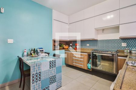 Casa à venda com 380m², 4 quartos e 3 vagasCozinha