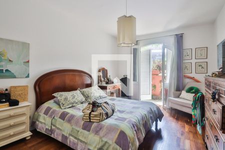 Casa à venda com 380m², 4 quartos e 3 vagasSuíte 4