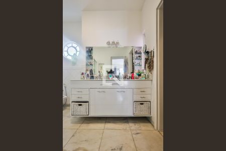 Casa à venda com 380m², 4 quartos e 3 vagasBanheiro da Suíte 4