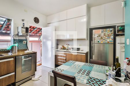 Casa à venda com 380m², 4 quartos e 3 vagasCozinha