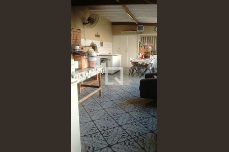 Casa à venda com 250m², 3 quartos e 6 vagas