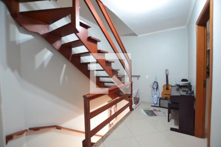 Casa de condomínio à venda com 204m², 4 quartos e 2 vagasCirculação