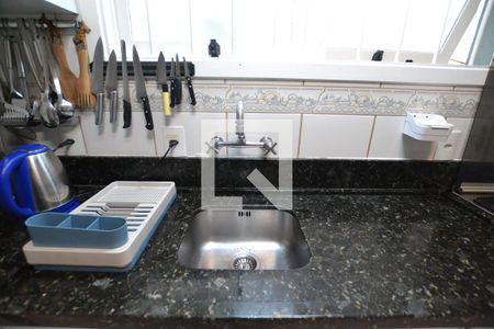 Casa de condomínio à venda com 204m², 4 quartos e 2 vagasCozinha