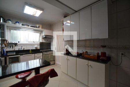 Casa de condomínio à venda com 204m², 4 quartos e 2 vagasCozinha