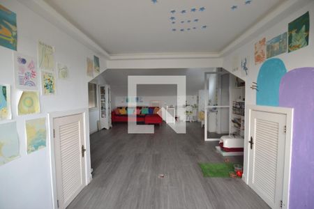 Casa de condomínio à venda com 204m², 4 quartos e 2 vagasQuarto/Reversível