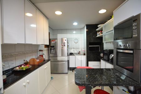 Casa de condomínio à venda com 204m², 4 quartos e 2 vagasCozinha