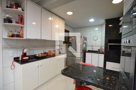 Casa de condomínio à venda com 204m², 4 quartos e 2 vagasCozinha