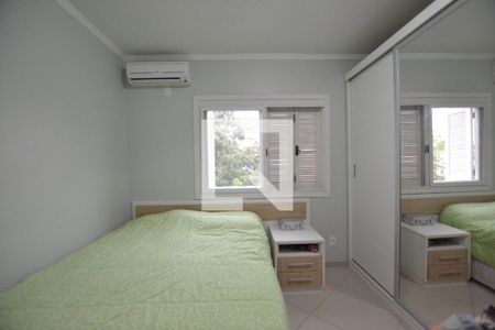 Casa de condomínio à venda com 204m², 4 quartos e 2 vagasQuarto