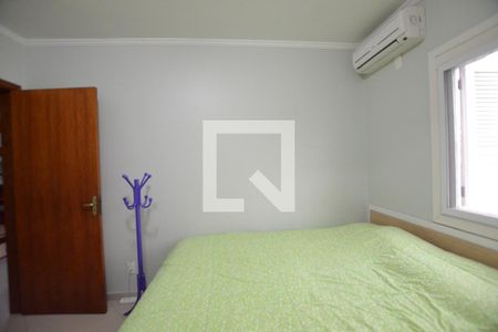Casa de condomínio à venda com 204m², 4 quartos e 2 vagasQuarto