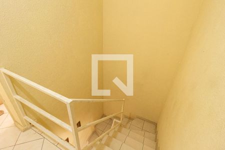 Escada de casa para alugar com 2 quartos, 76m² em Campo Grande, Rio de Janeiro