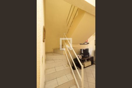 Escada de casa para alugar com 2 quartos, 76m² em Campo Grande, Rio de Janeiro