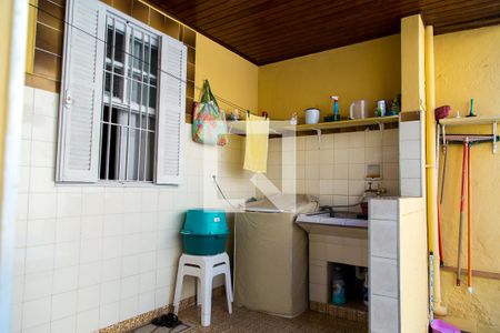 Casa à venda com 96m², 2 quartos e 1 vagaÁrea de Serviço