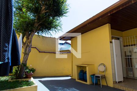 Casa à venda com 96m², 2 quartos e 1 vagaQuintal